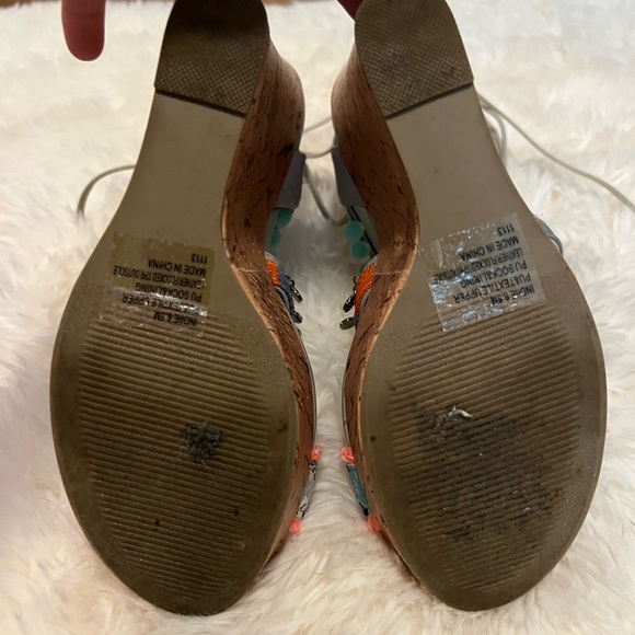Steve Madden Funky Boho Wedges - Picture 5 of 5